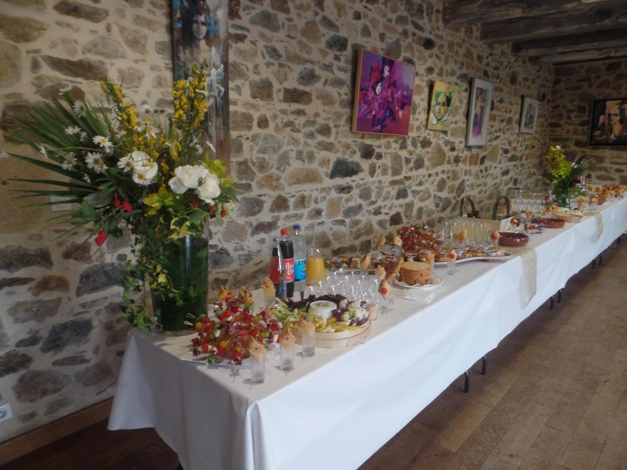 Logis Hotel Restaurant Le Commerce Guichen Zewnętrze zdjęcie