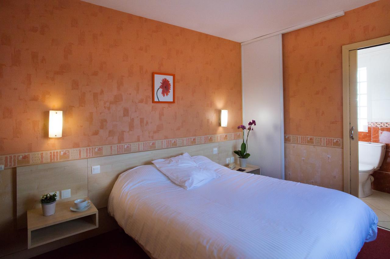 Logis Hotel Restaurant Le Commerce Guichen Zewnętrze zdjęcie