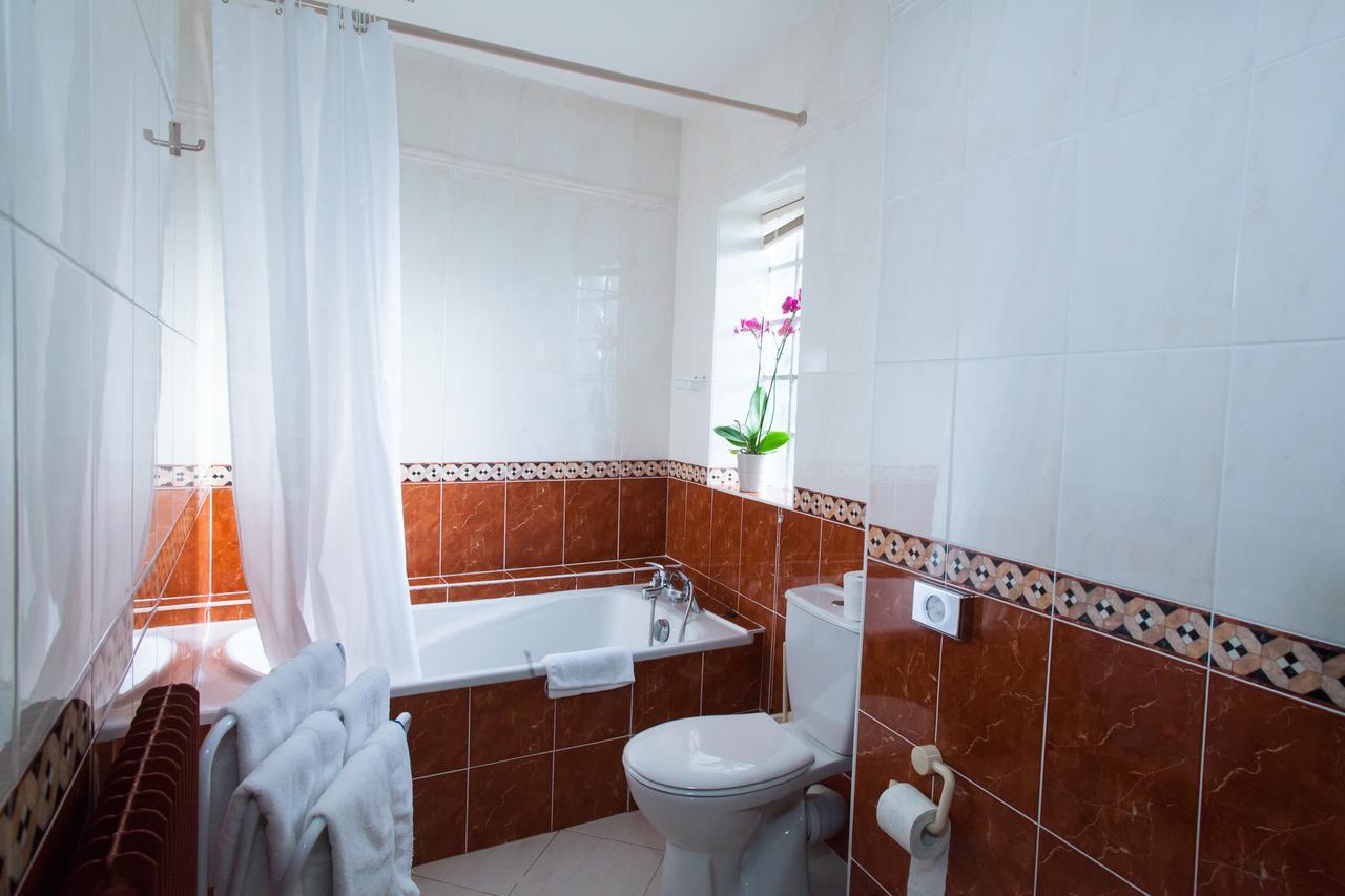 Logis Hotel Restaurant Le Commerce Guichen Zewnętrze zdjęcie