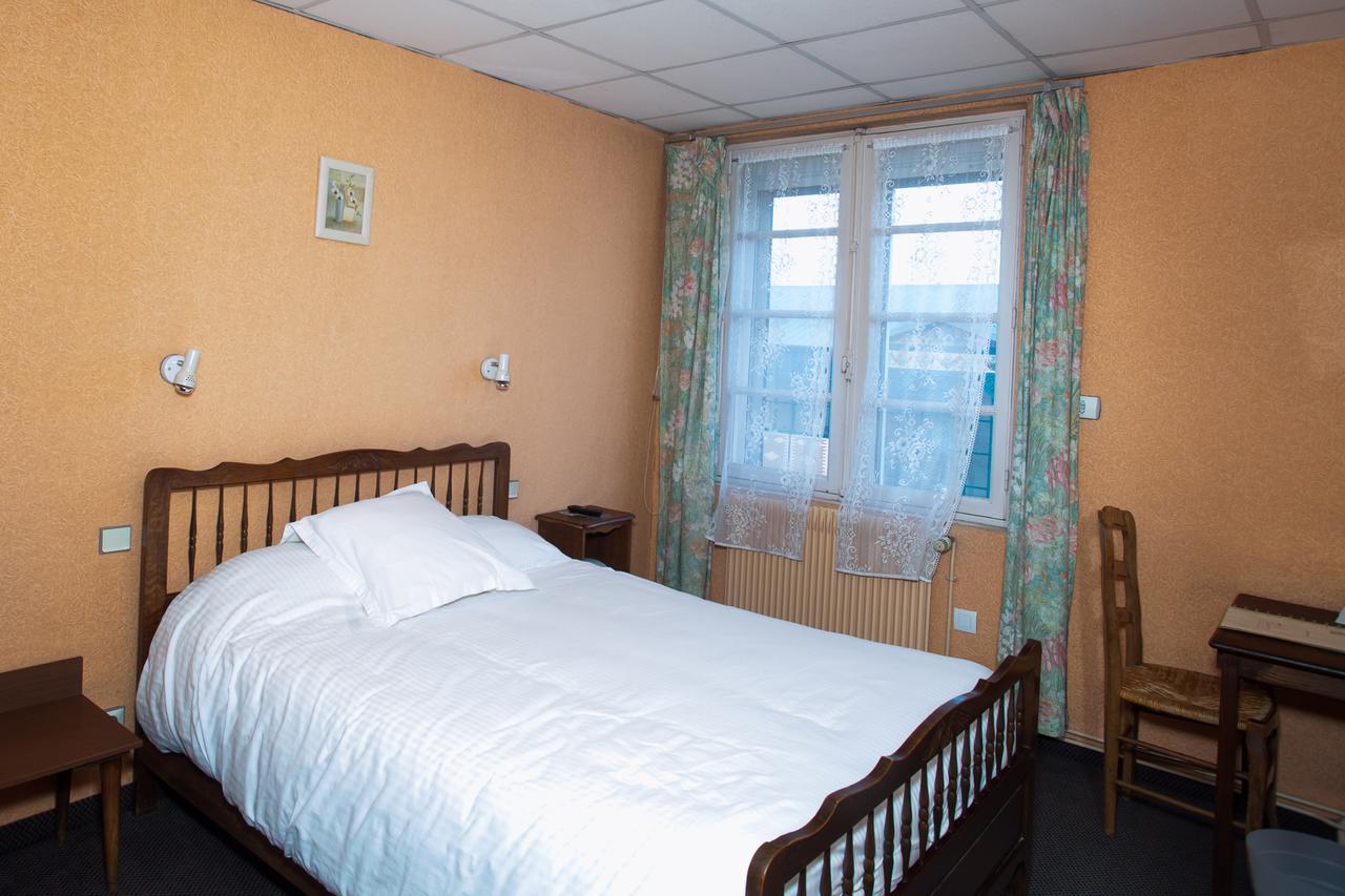 Logis Hotel Restaurant Le Commerce Guichen Zewnętrze zdjęcie